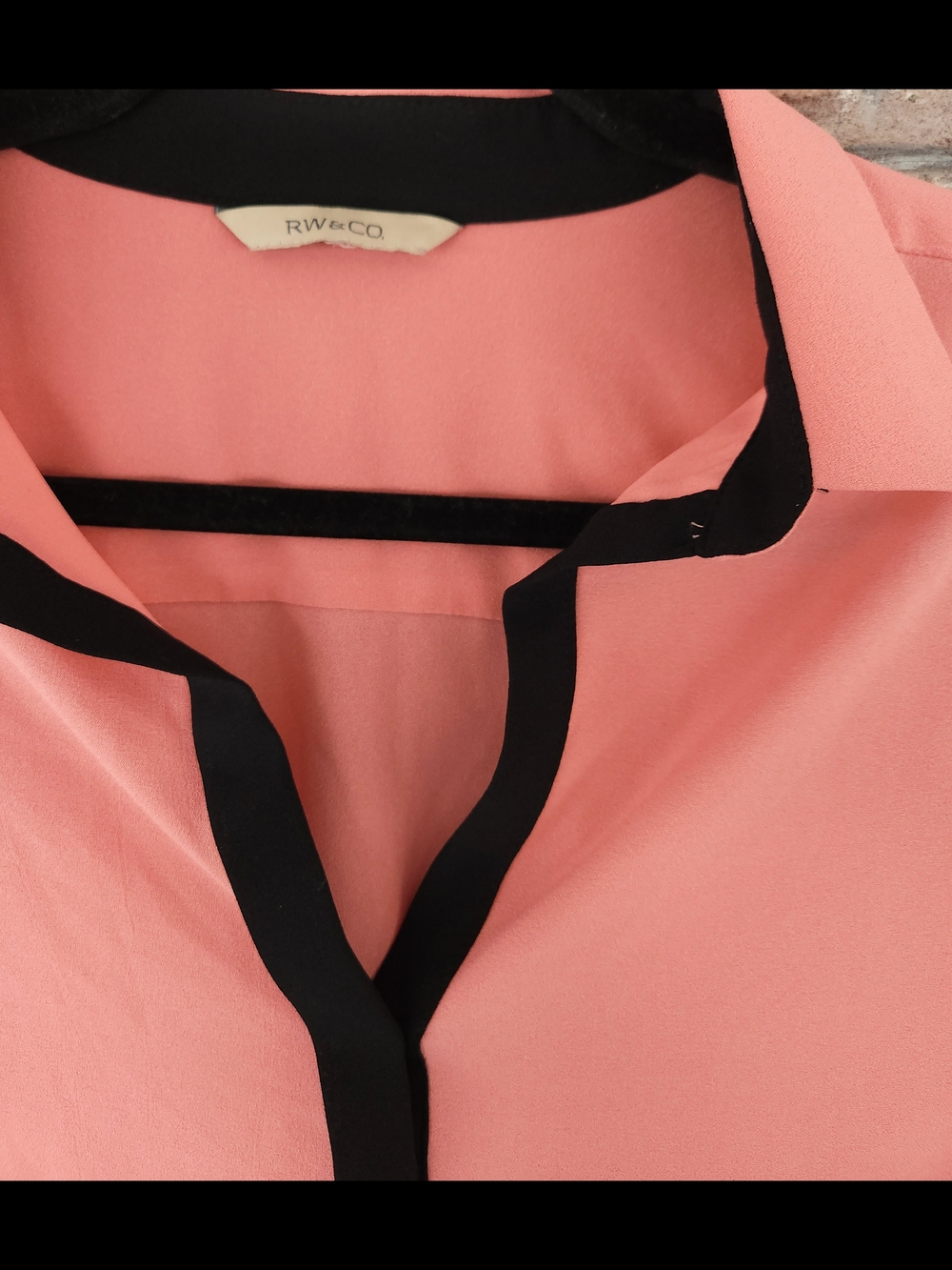 RW&CO. Coral Button-Down Blouse with Black Trim - Picture 4 of 4